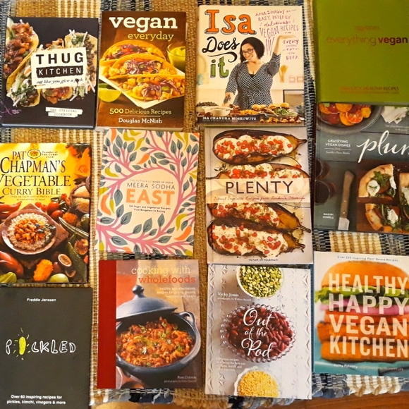 Cookbooks (new): lots of Vegan/healthy/Indian - Picture 1 of 1